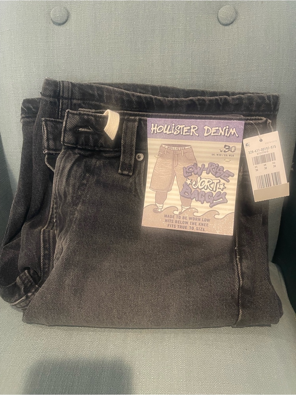 Hollister Low Rise Baggy Jorts Size 30 Black Denim NWT
